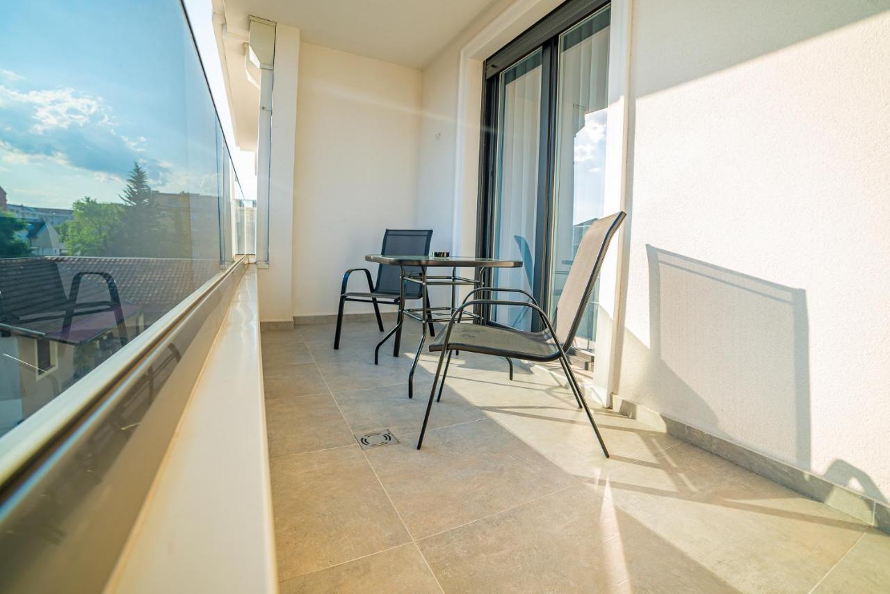 Zoe Apartment Újvidék Kültér fotó